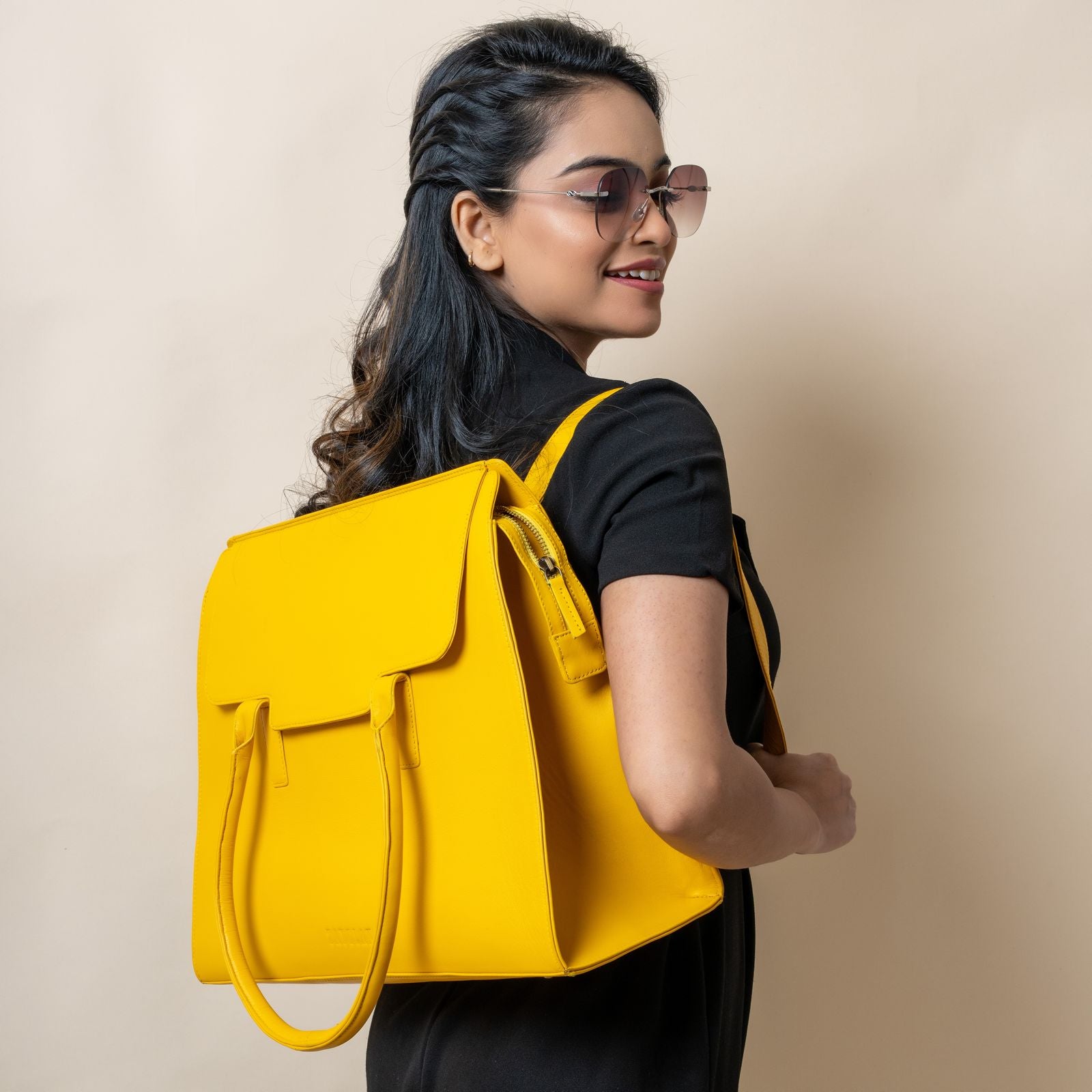 Zayelan Carryall Bag Laptop Bag convertible.