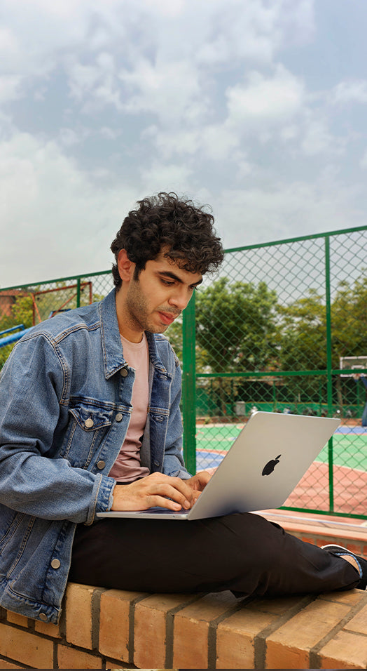 The Mac Pro is available for university students at iStore Mauritius with a special discount.